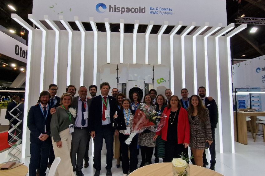 Emotiva despedida de nuestra compañera Maribel Ceballos en el stand de Busworld